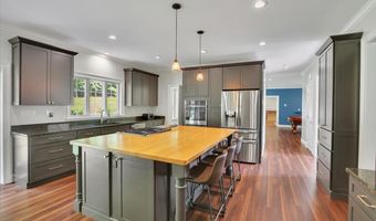 152 Cheney Ln, Coventry, CT 06238