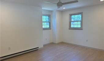 2548 28th St SW, Allentown, PA 18103