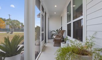 600 Beyer Dr, Bay St. Louis, MS 39520