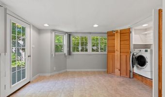 1320 STATE St, Algoma, WI 54201