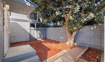 4220 Chamoune Ave 22, San Diego, CA 92115