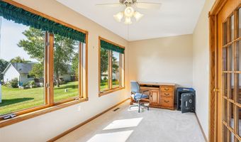 1046 8th St SE, Altoona, IA 50009