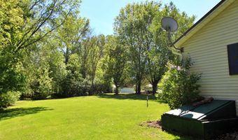 50 Wood Ln, Alburgh, VT 05440