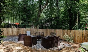 220 Eaglewood Ct, Athens, GA 30606