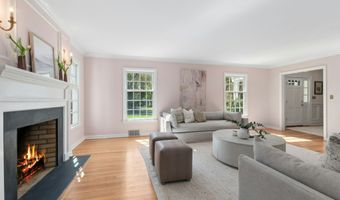 39 Leeuwarden Rd, Darien, CT 06820