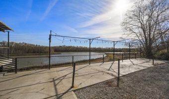 617 Green Blvd, Aurora, IN 47001