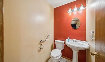 768 E Main St, Adair, OK 74330
