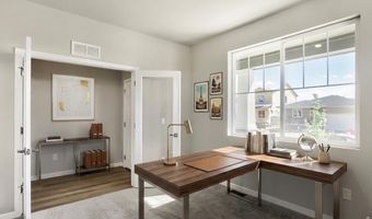 202 Sugar Beet Ln, Berthoud, CO 80513