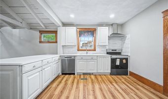 3288 Mendon Rd, Cumberland, RI 02864