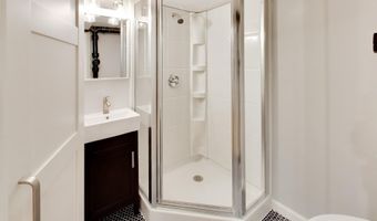 7217 WILBURDALE Dr, Annandale, VA 22003