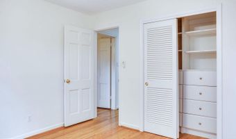 5904 LENOX Rd, Bethesda, MD 20817
