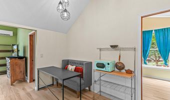 220 Nutley St, Ashland, OR 97520