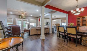 8900 Hinkson Rd, Benton, AR 72019
