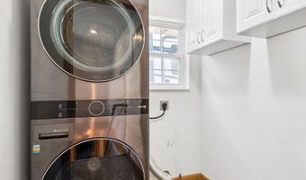 1415 Deerfield Dr, North Liberty, IA 52317