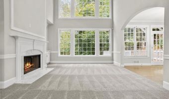 3425 Kingsland Cir, Berkeley Lake, GA 30096