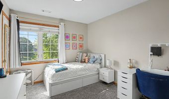 1819 NW Lakeside Dr, Ankeny, IA 50023
