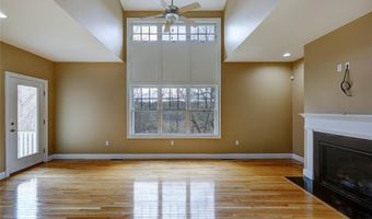 500 Mendon Rd 423, Cumberland, RI 02864