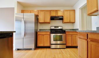 19 MARINA Dr, Bayonne, NJ 07002