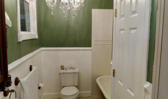 303 S Hickory St, Aberdeen, MS 39730