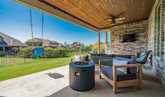 2419 Resort Dr, Heath, TX 75126