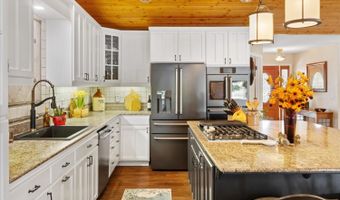 1253 Lakeside Dr, Angels Camp, CA 95222