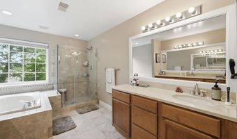 705 N ASHTON St, Alexandria, VA 22312