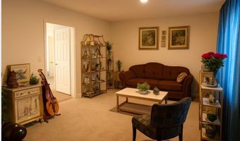 4 Heritage Cir, Johnston, RI 02919