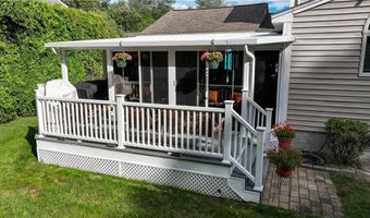 9 Patricia Dr, North Providence, RI 02904