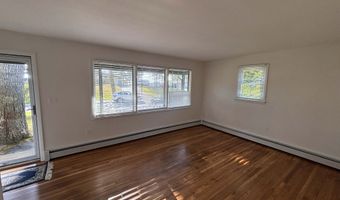 42 Briarwood Dr, Old Saybrook, CT 06475