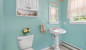 14 Bourget Ct, North Smithfield, RI 02896