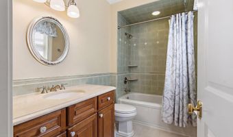 241 Monmouth Ave, Atlantic Highlands, NJ 07716