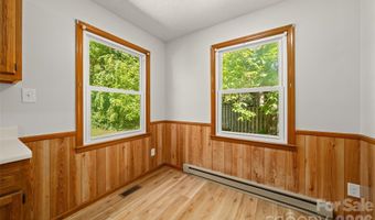 33 Baker Dr, Asheville, NC 28806