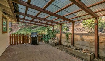 1015 Oneida Cir, Ashland, OR 97520