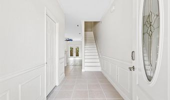 66 W 14TH St, Atlantic Beach, FL 32233