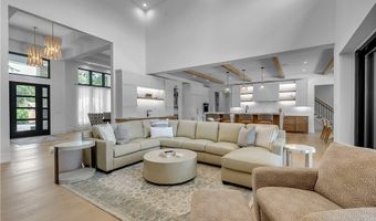 11 Sanctuary Ct, Amherst, NY 14221