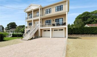 41 Burnett Rd, Warwick, RI 02889