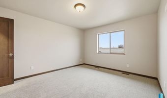2820 E Hazelnut St, Brandon, SD 57005
