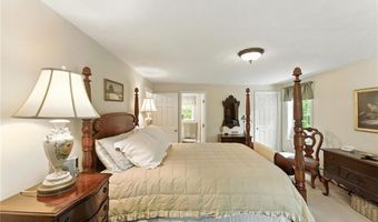 154 Black Pond Rd, Charlestown, RI 02813