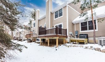 2434 Mulberry Ct, Ann Arbor, MI 48104