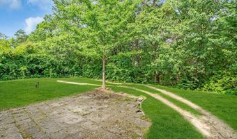 33 WINDWARD Dr, Barnegat, NJ 08005