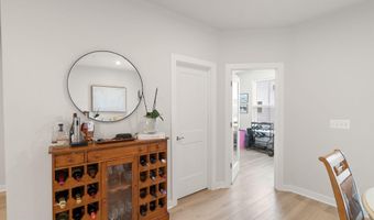 43812 MIDDLEWAY Ter, Ashburn, VA 20147