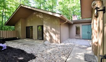 680-26 Fairington Dr, Aurora, OH 44202