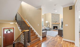 4226 40TH St N, Arlington, VA 22207