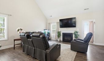 598 E L Ives Dr, Aberdeen, NC 28315