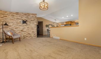 38397 Richmond Heights Dr, Aberdeen, SD 57401