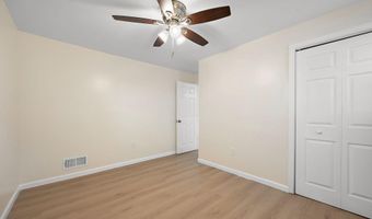 738 W BIRCHTREE Ln, Claymont, DE 19703