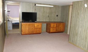 1802 10th Pl NE, Austin, MN 55912