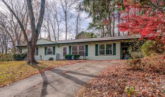 43 Lancelot Ln, Asheville, NC 28806