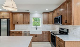 826 Long Mill Rd, Athens, TN 37303