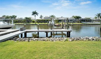 5243 WISHING ARCH Dr, Apollo Beach, FL 33572